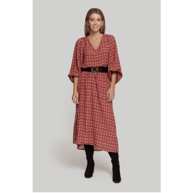 Vestido entre tiempo.