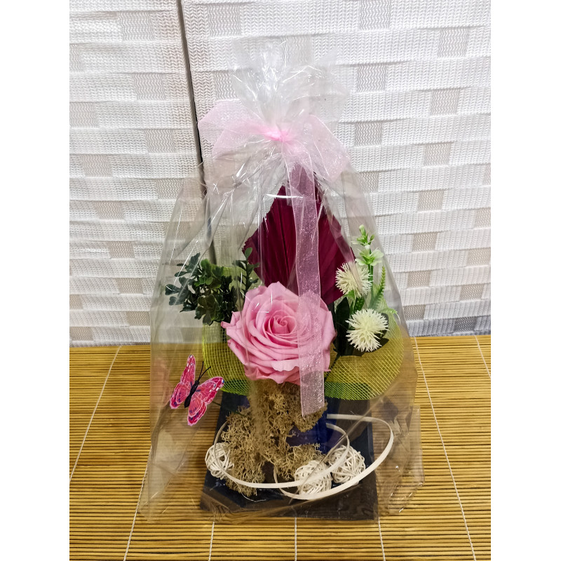 Rosa eternizada arreglada Rosa eternizada arreglada