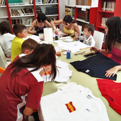 Taller Ilustración Textil sobre Camisetas - Verano Cultural, Riópar 2024